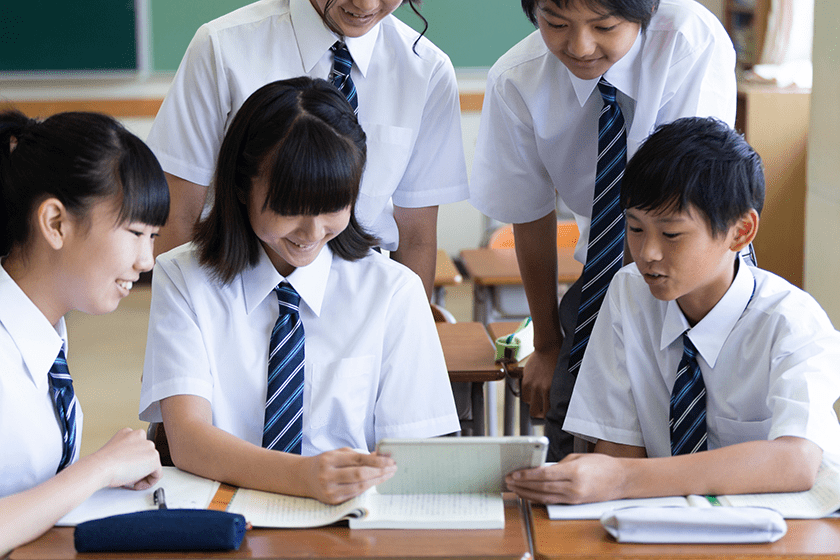 中学生の授業風景 アクティブラーニングとは