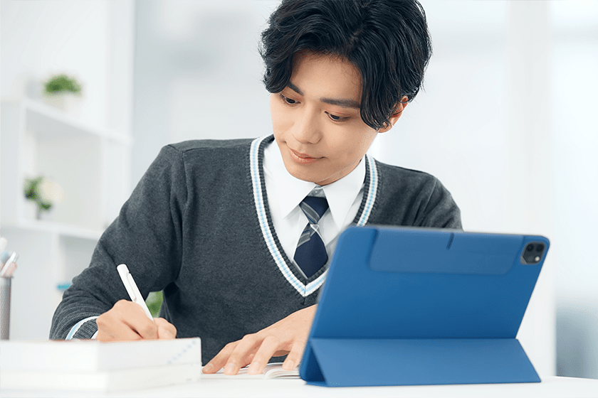 反転授業とは、授業と宿題を逆転し、主体的な学びを促す授業スタイル