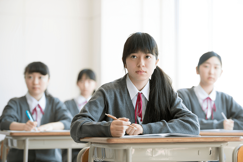 反転授業とは、授業と宿題を逆転し、主体的な学びを促す授業スタイル