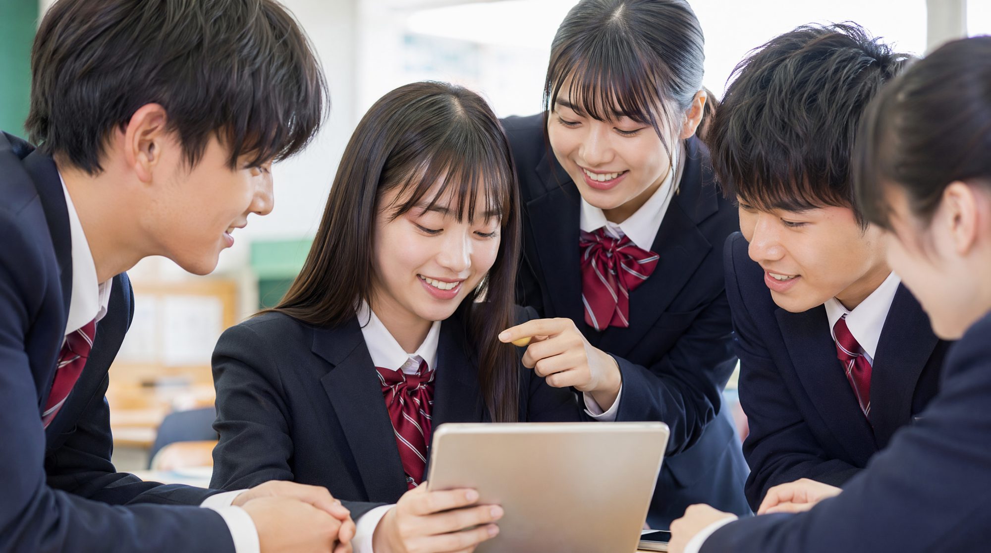 アイデアを、現実に触れさせる