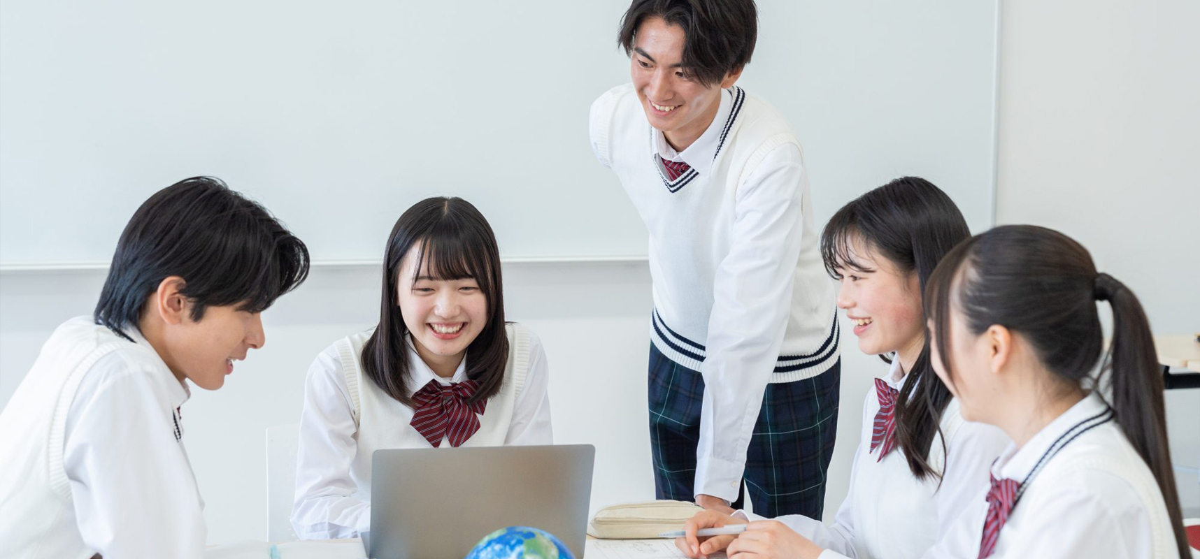 【現役教員監修】アントレプレナーシップ教育とは？ 起業だけではない、高校生の問いを価値につなぐ学び